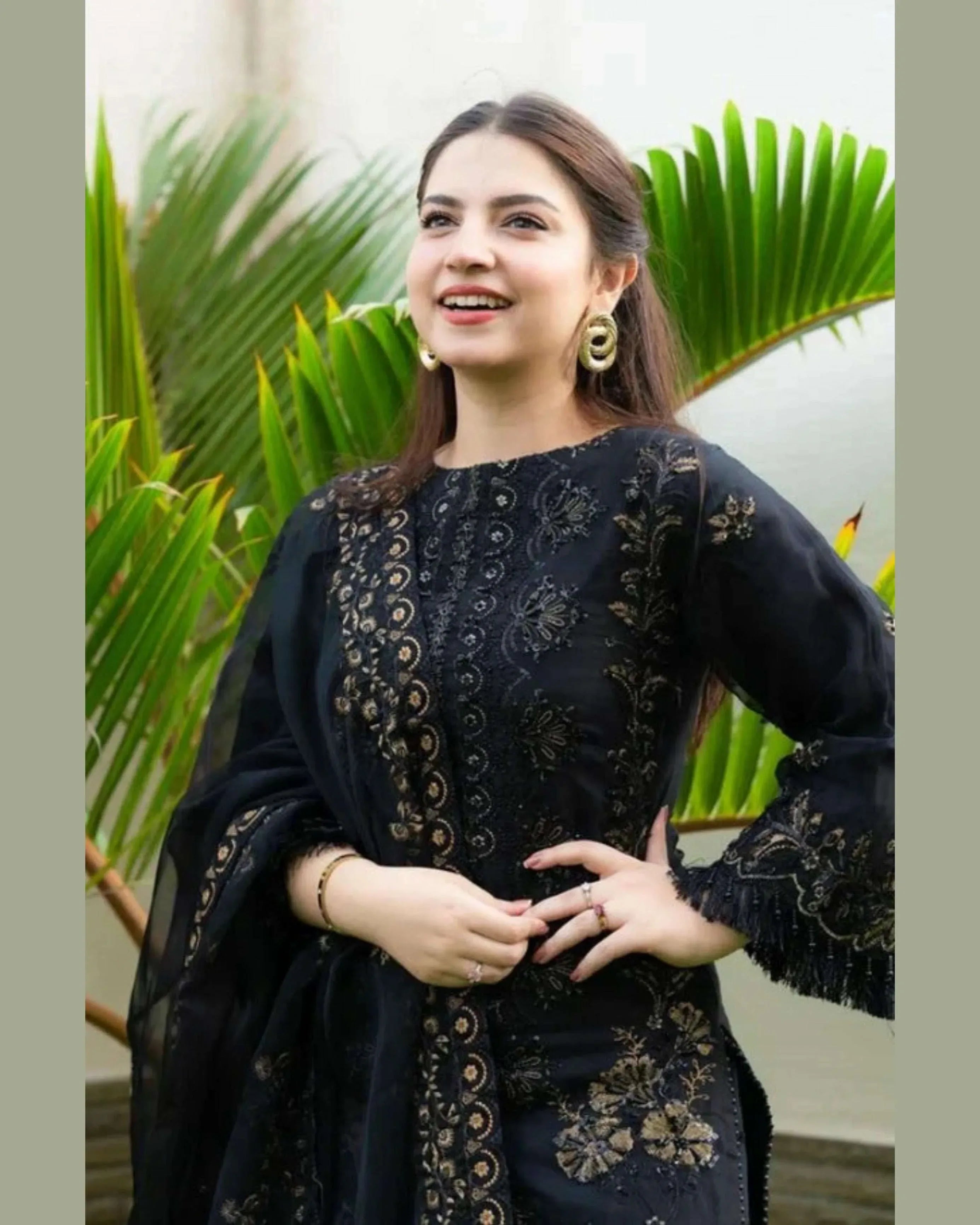 MARYAM MARIA LAWN UNSTICH EMB 3PC - City Fabrics 