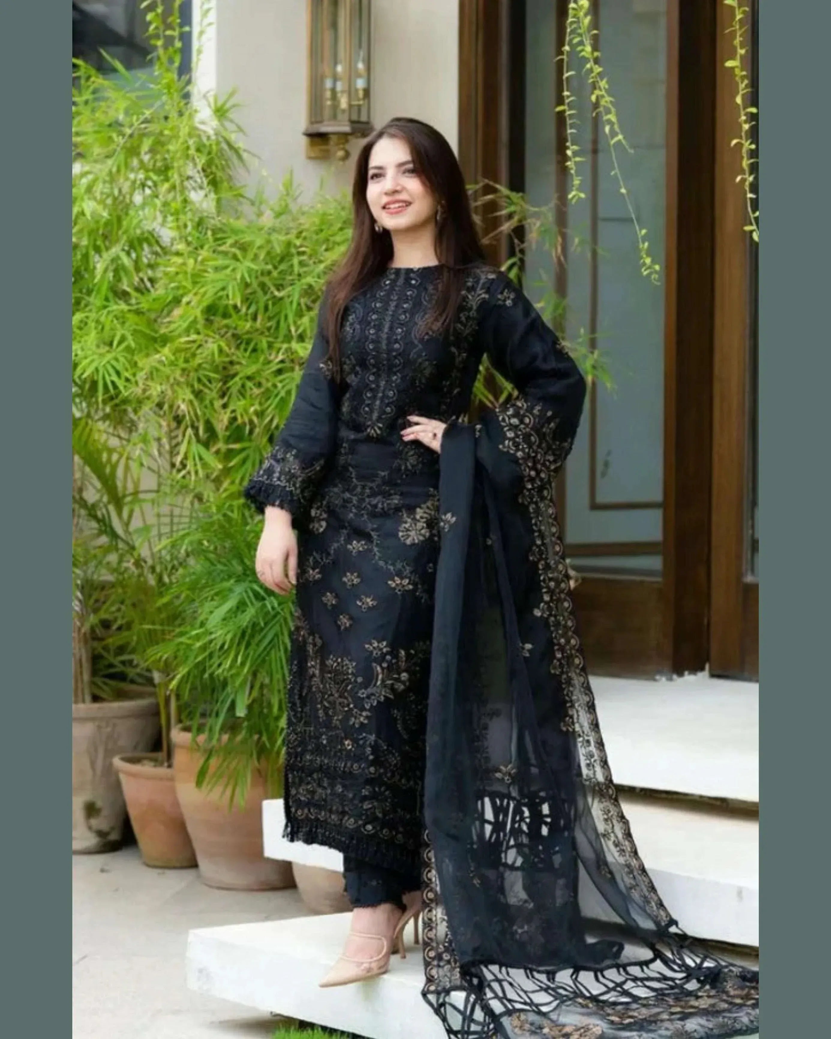 MARYAM MARIA LAWN UNSTICH EMB 3PC - City Fabrics 