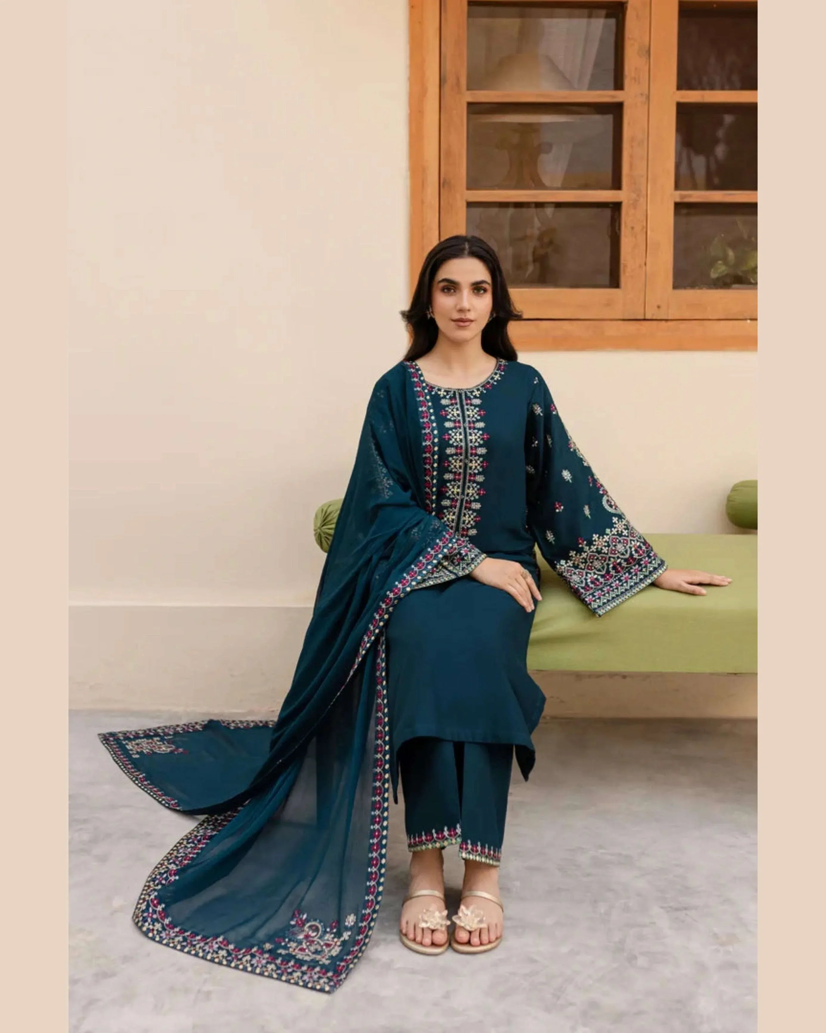 BATIK LAWN UNSTICH EMB 3PC - City Fabrics 